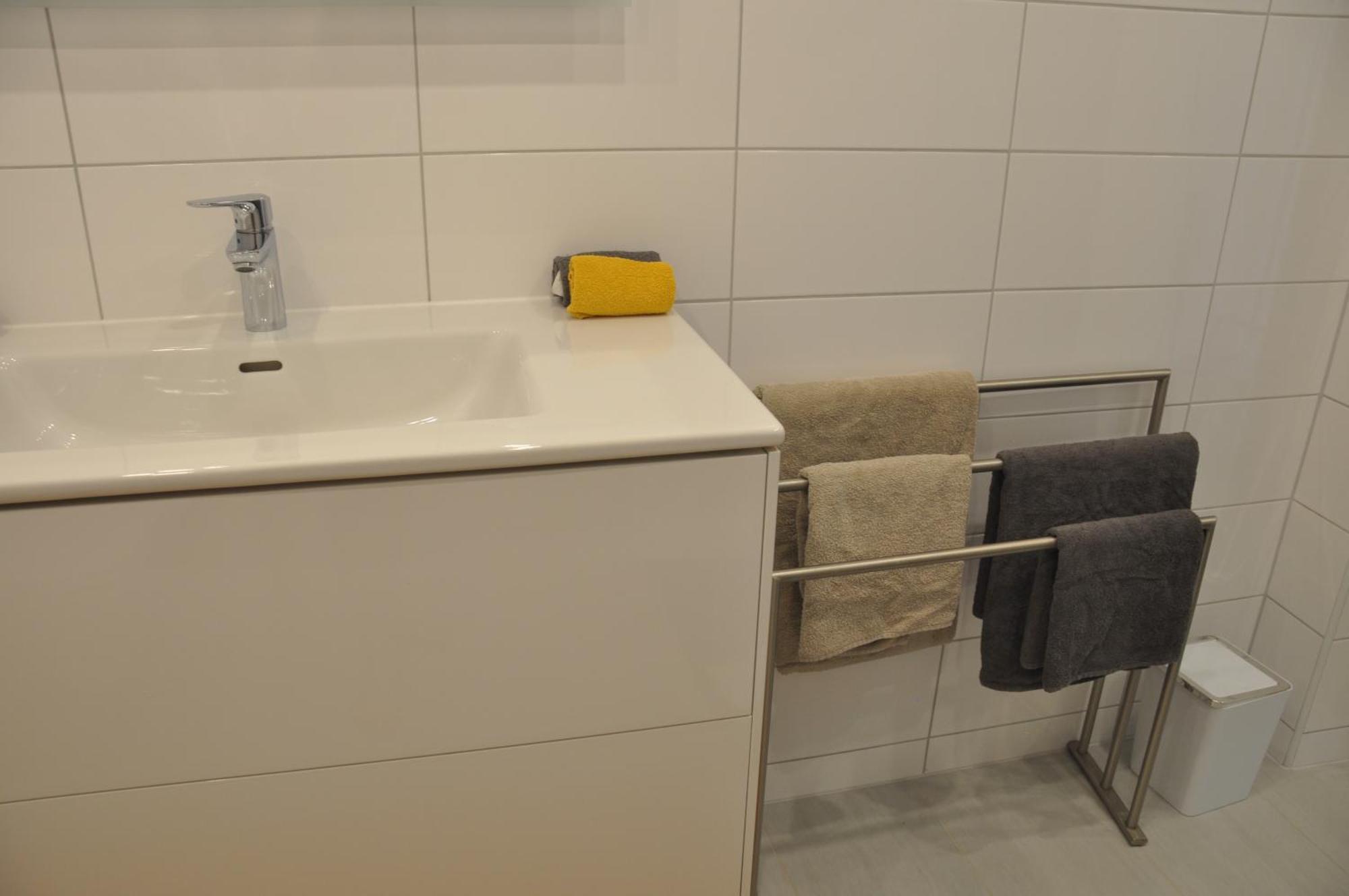 2-Zimmer Wohnung Mit Terrasse, Fernblick, Natur, Ruhig - 마르부르크 외부 사진